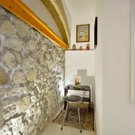 In Corfu Town Apartament *